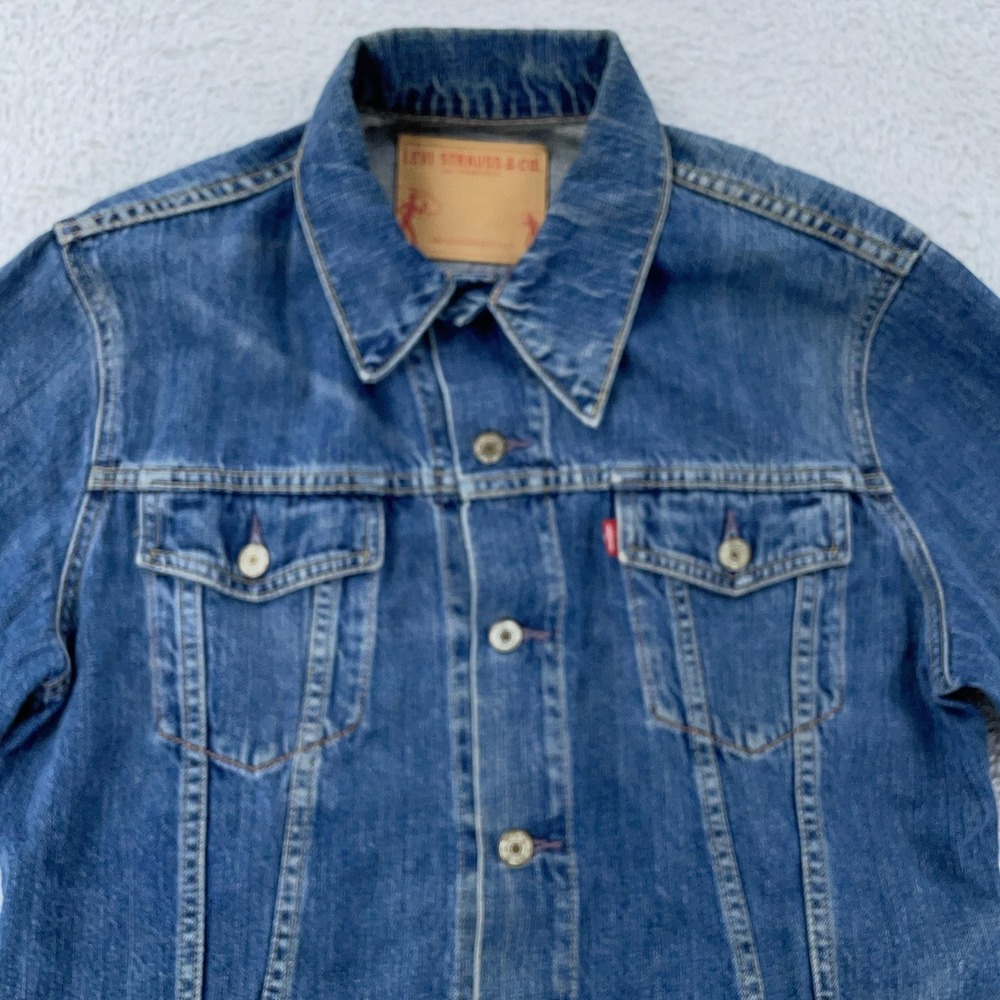Levi's Jacket Mens Medium Blue Trucker Denim Jean Button Front Red Tab Classic
